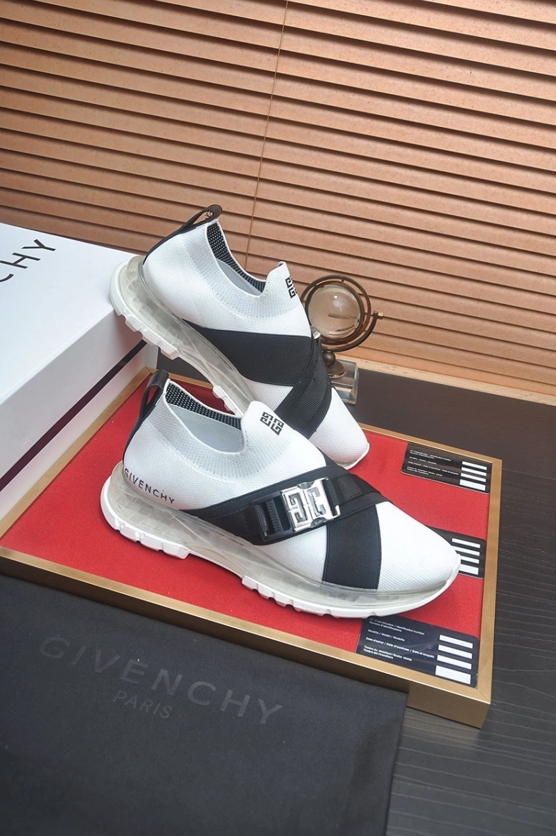 Gxvxnchy Sneakers Sophisticated 151962