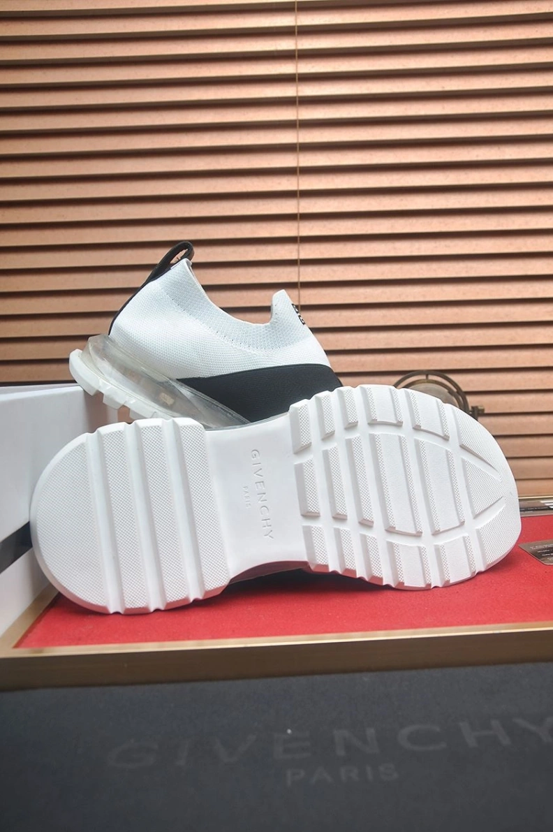 Gxvxnchy Sneakers Sophisticated 151962