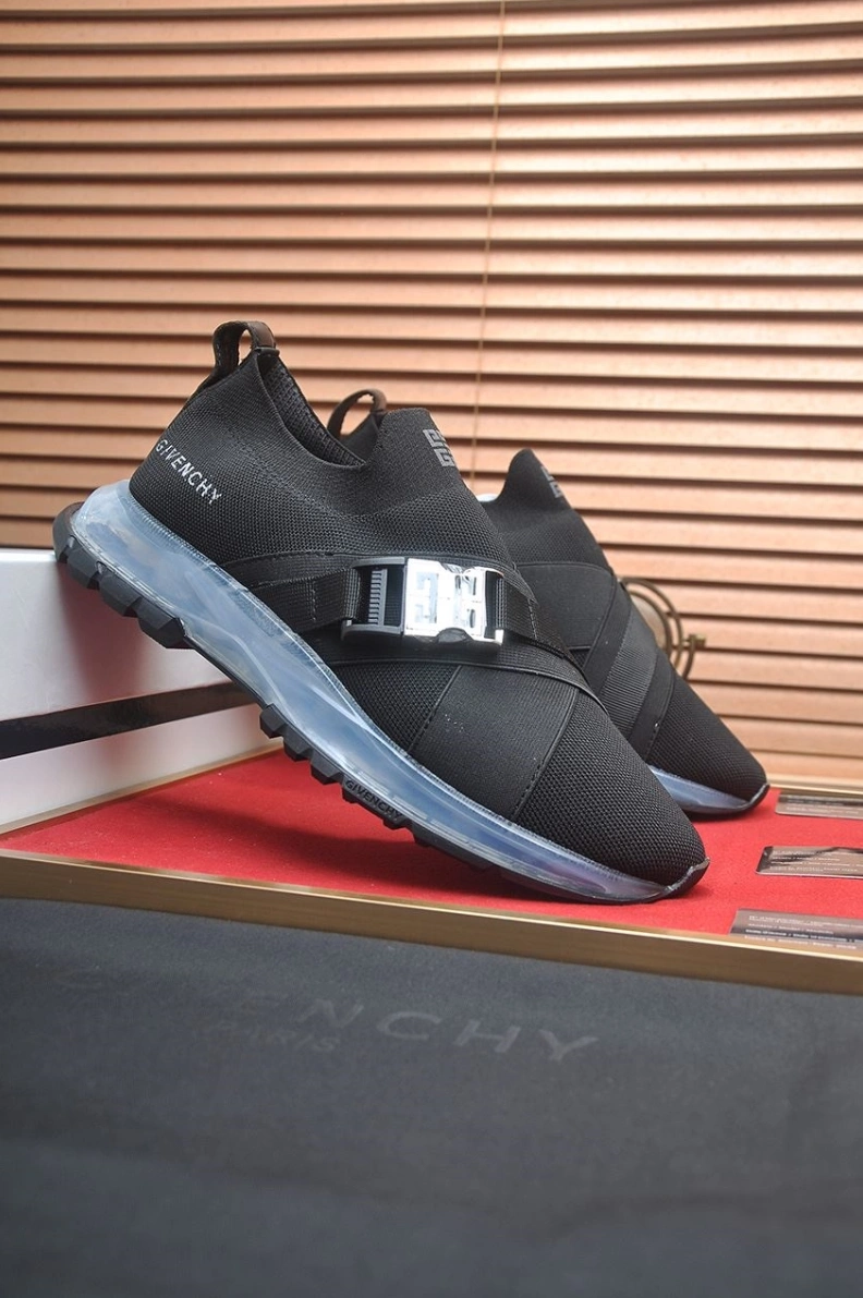 Gxvxnchy Sneakers Trendsetting 151959