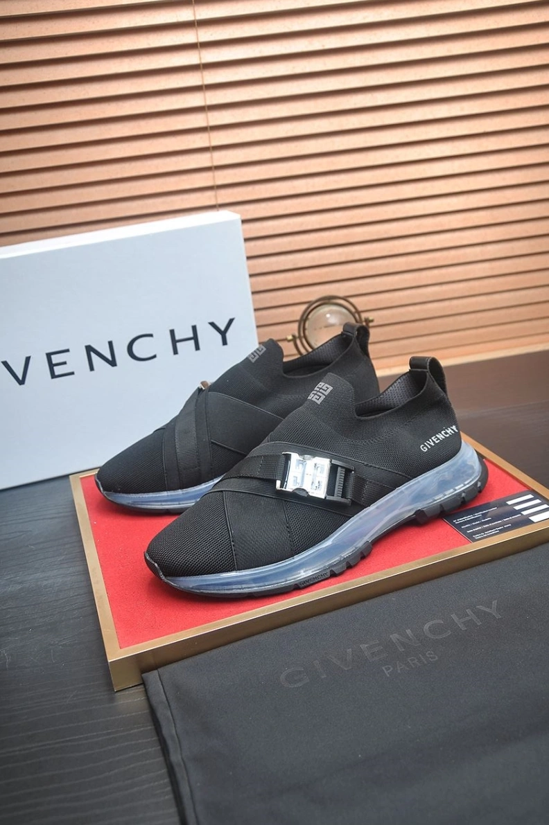 Gxvxnchy Sneakers Trendsetting 151959