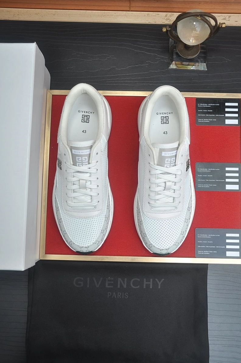 NewStyle Gxvxnchy Sneakers 151957