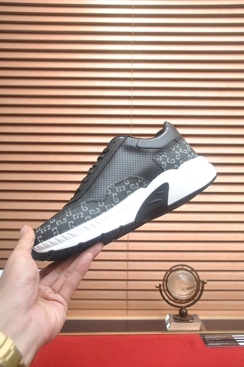Gxvxnchy Sneakers AllSeason 151954
