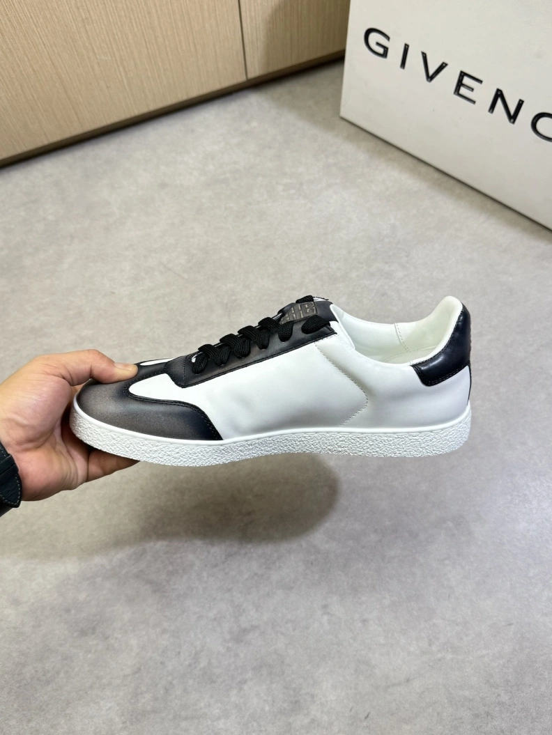 Comfortable Gxvxnchy Sneakers 151953