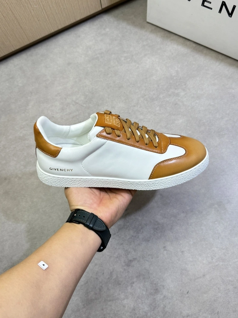 Gxvxnchy Sneakers Fashionable 151950
