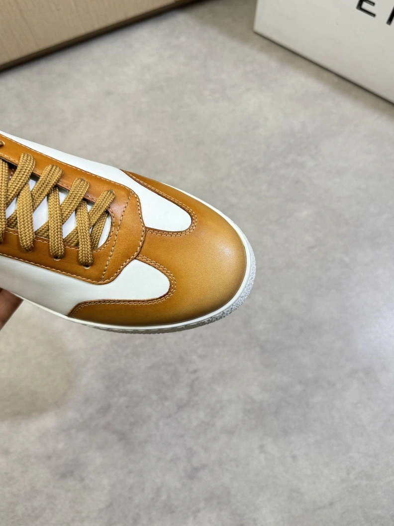Gxvxnchy Sneakers Fashionable 151950