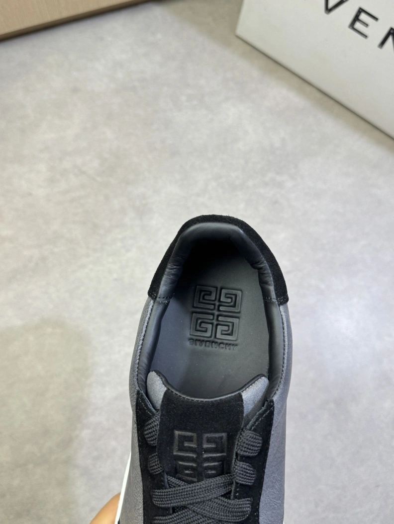 Gxvxnchy Sneakers Durable 151951