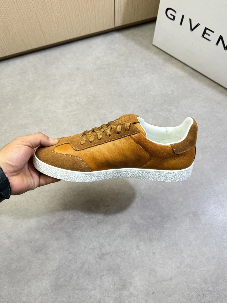 Trendy Gxvxnchy Sneakers 151952