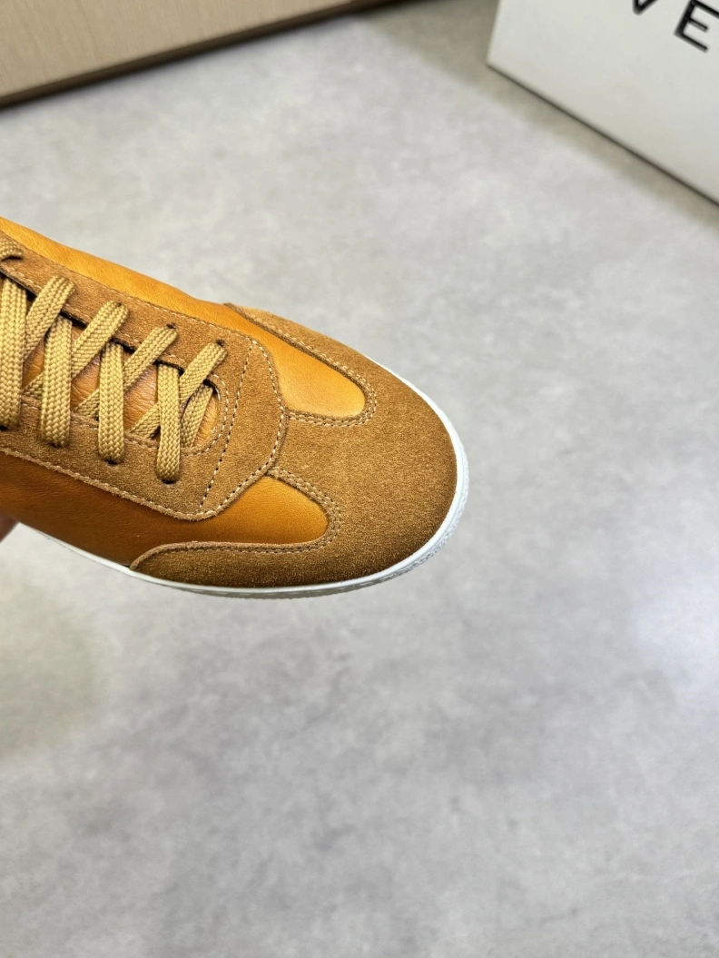 Trendy Gxvxnchy Sneakers 151952