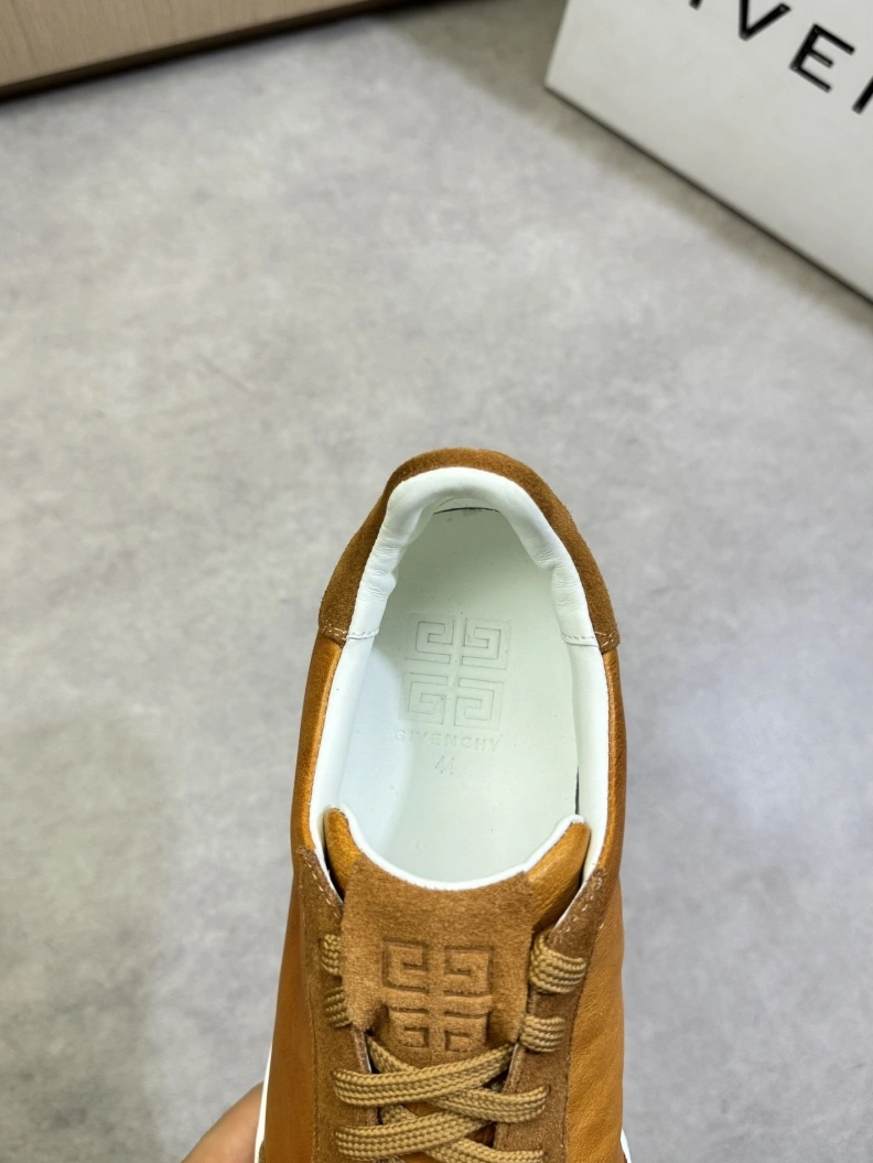 Trendy Gxvxnchy Sneakers 151952