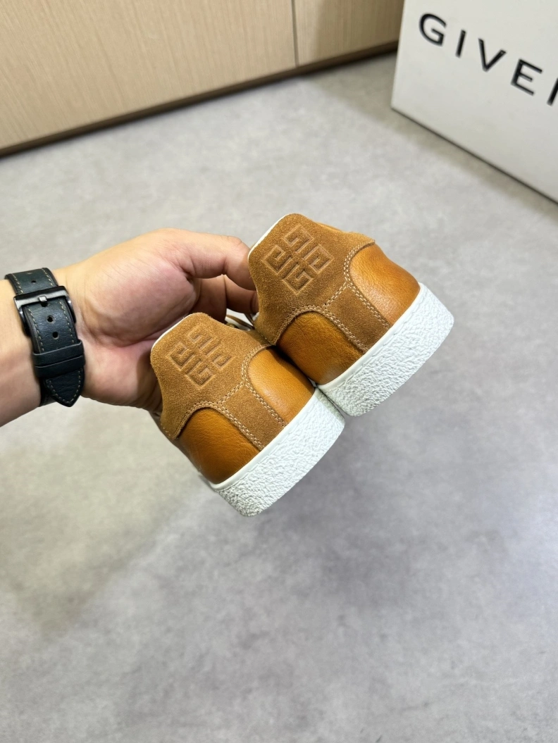 Trendy Gxvxnchy Sneakers 151952