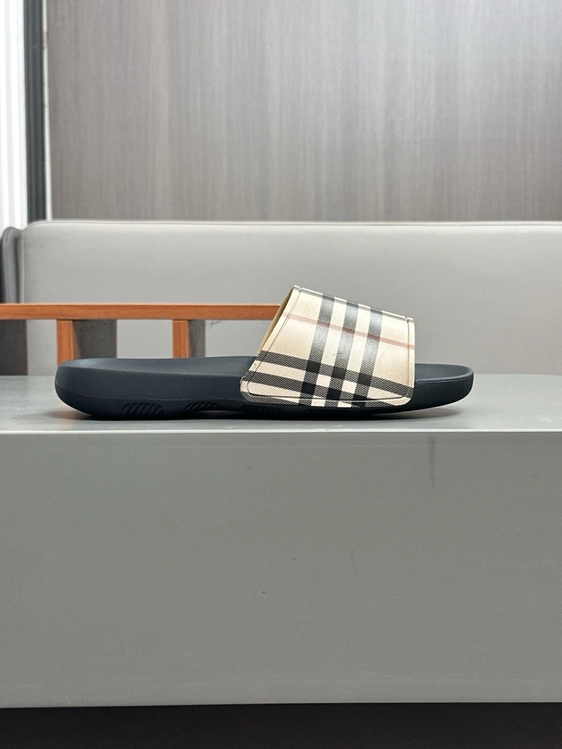 Bxrbxrry Slippers NewStyle 114502
