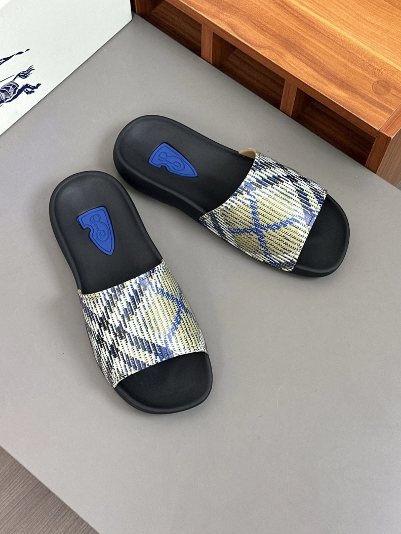 BestValue Bxrbxrry Slippers 114499
