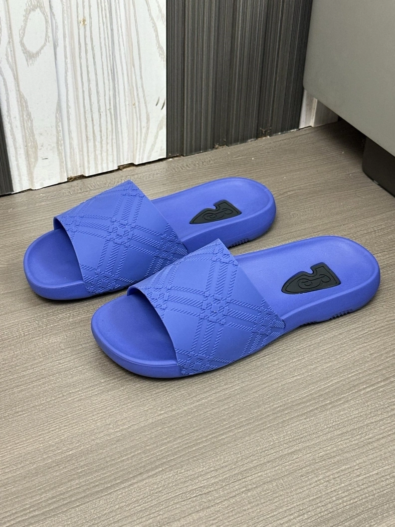 Sophisticated Bxrbxrry Slippers 114497