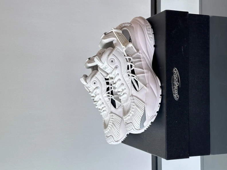 Reliable Gxvxnchy Sneakers 152389