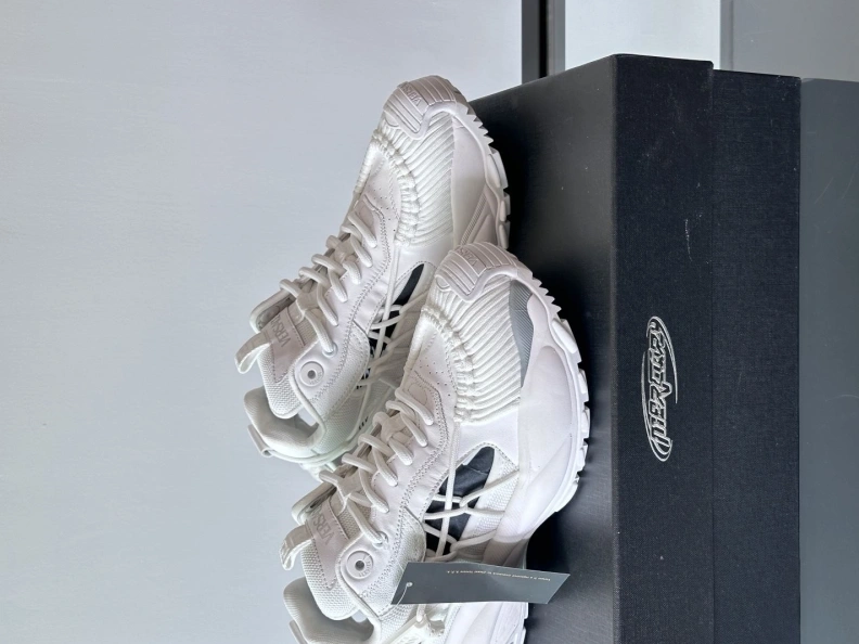 Reliable Gxvxnchy Sneakers 152389