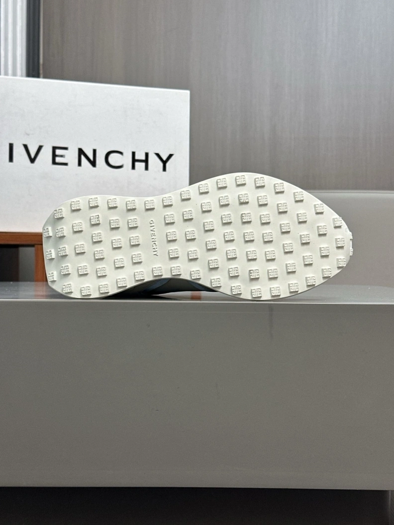 Gxvxnchy Sneakers StreetReady 151946