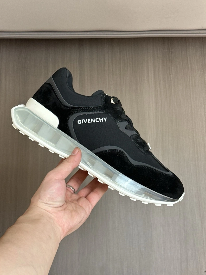 Gxvxnchy Sneakers SportInspired 151945
