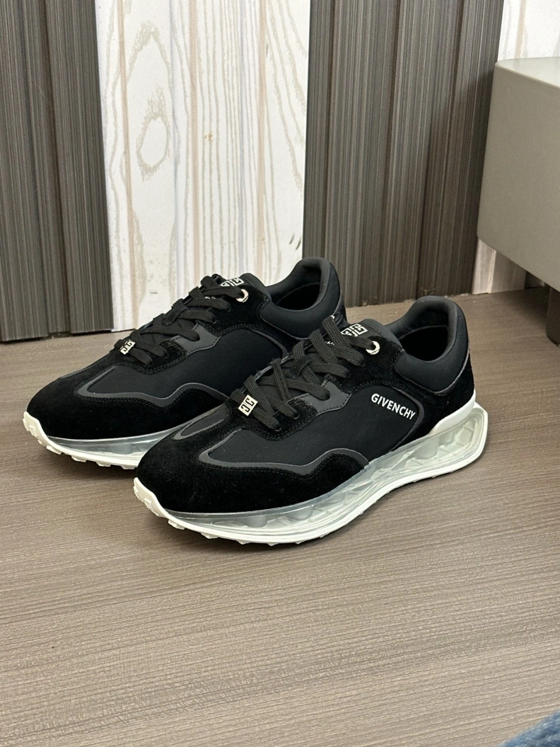 Gxvxnchy Sneakers SportInspired 151945