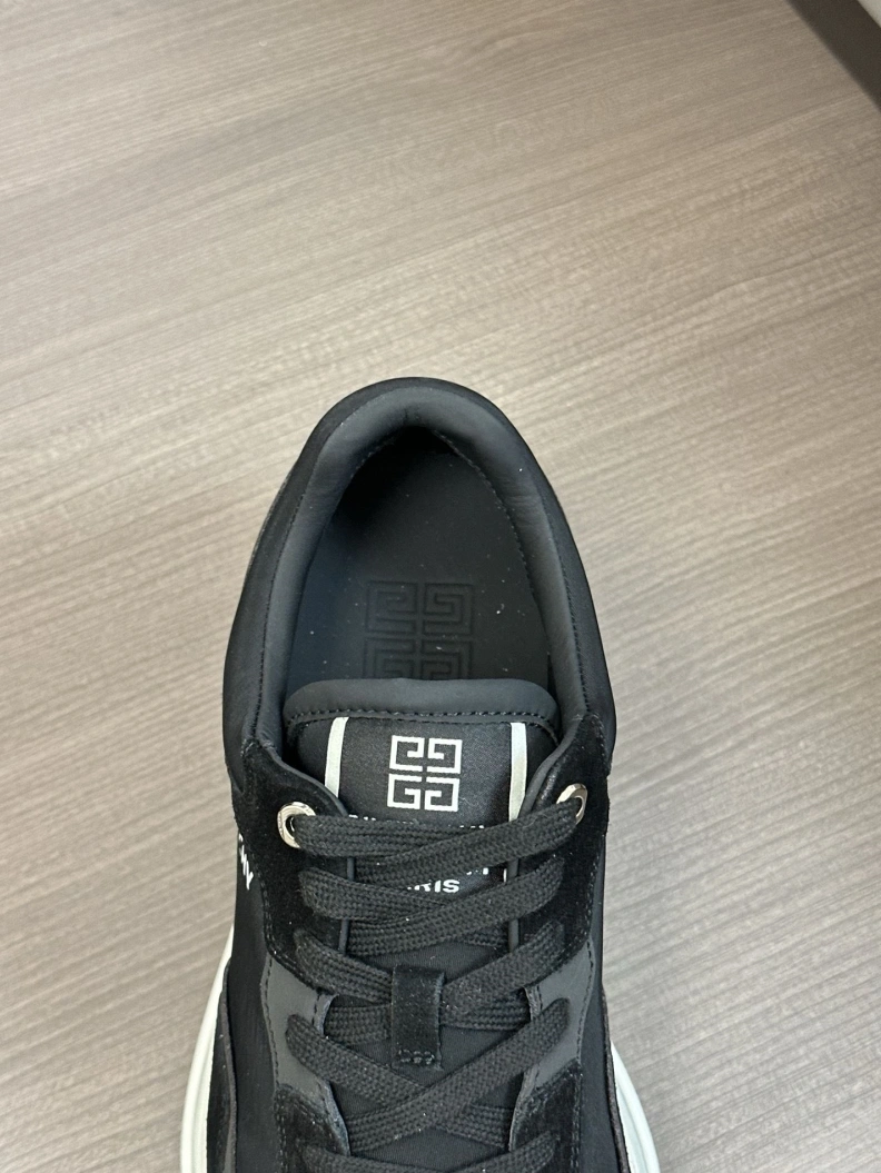 Gxvxnchy Sneakers SportInspired 151945