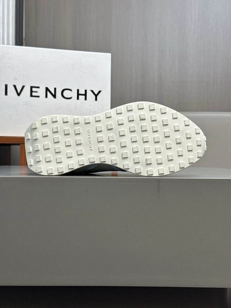 Gxvxnchy Sneakers Fashionable 151942