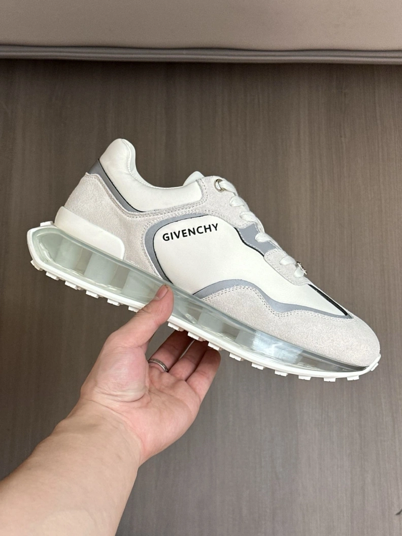 Gxvxnchy Sneakers Soft 151939