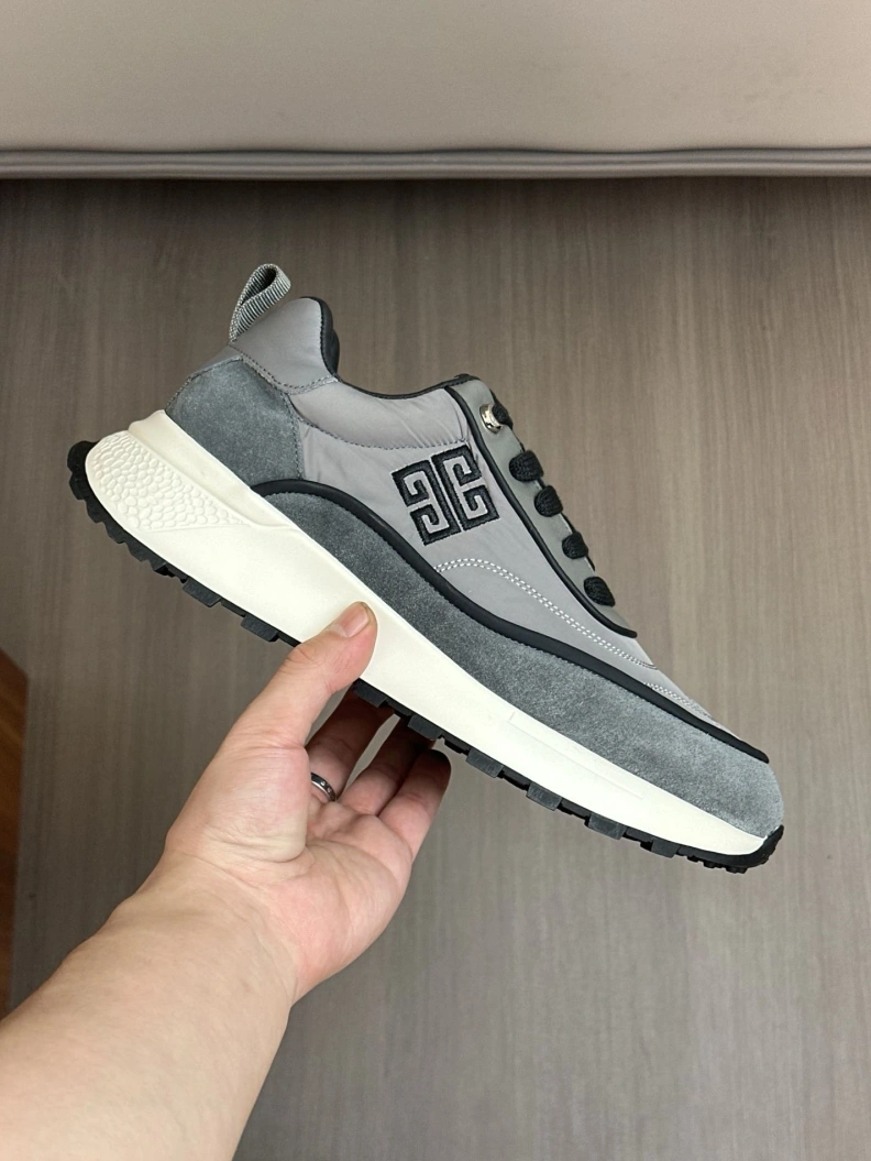 Gxvxnchy Sneakers Refined 151943
