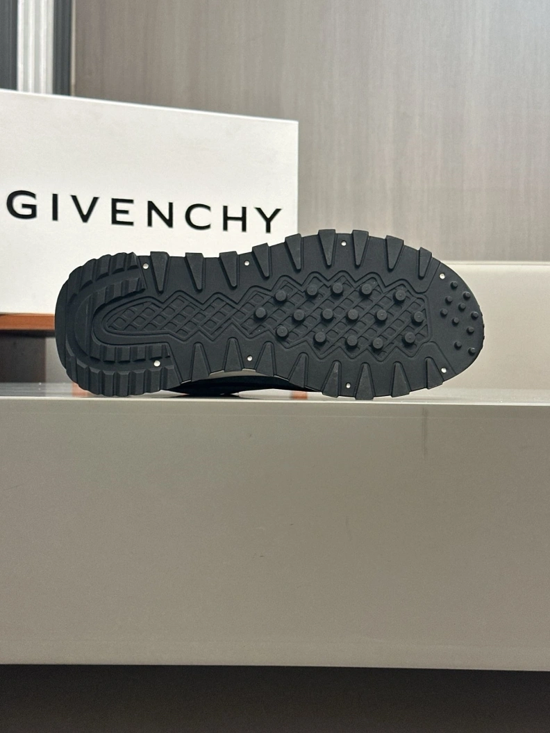 Gxvxnchy Sneakers Refined 151943