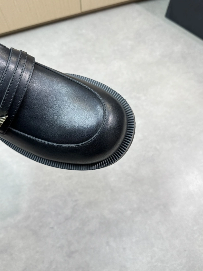 Versatile Othxr Leather Shoes 210021