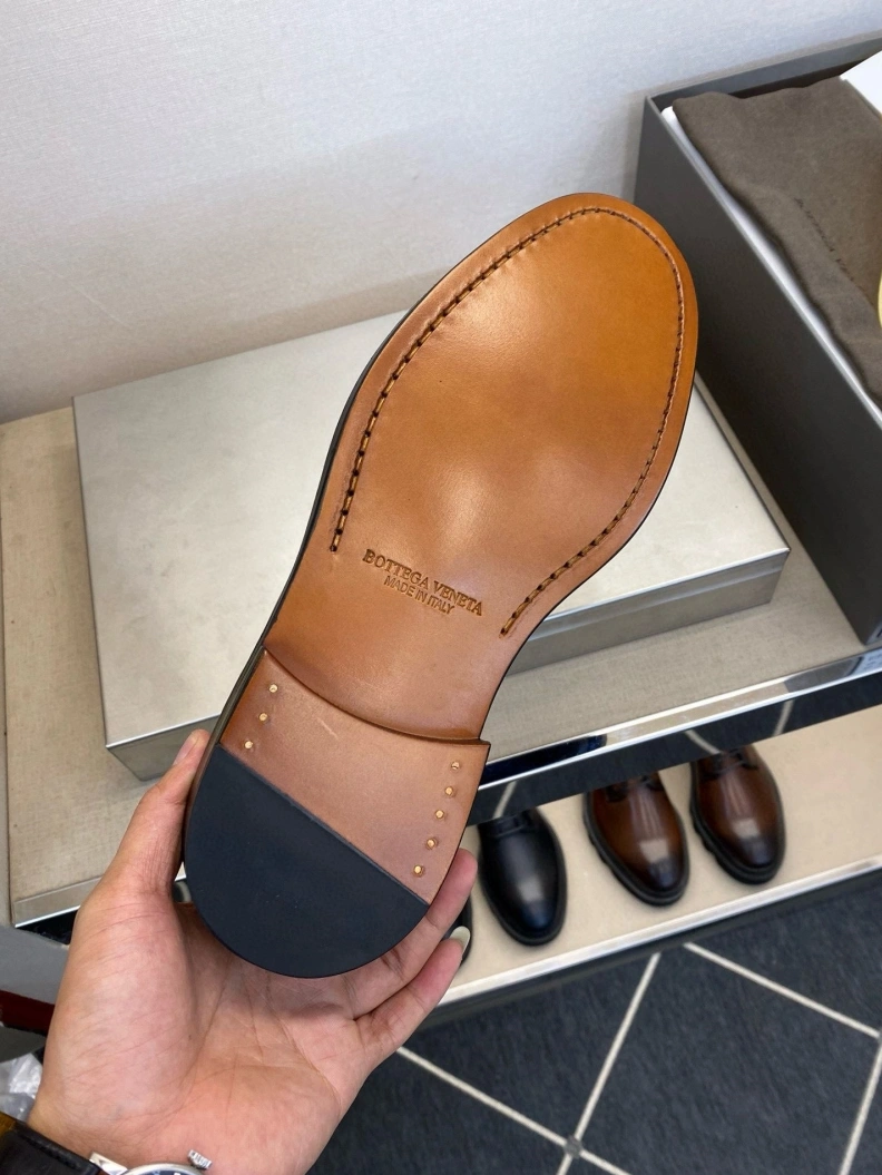 Bxttxga Vxnxta Leather Shoes WellDesigned 112385