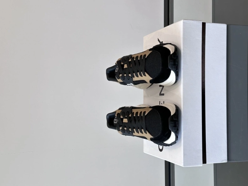 Bright Gxvxnchy Sneakers 151937