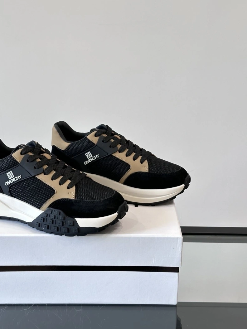 Bright Gxvxnchy Sneakers 151937
