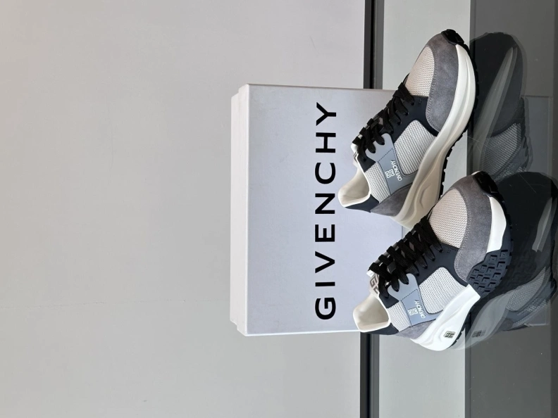 Gxvxnchy Sneakers SportInspired 151935