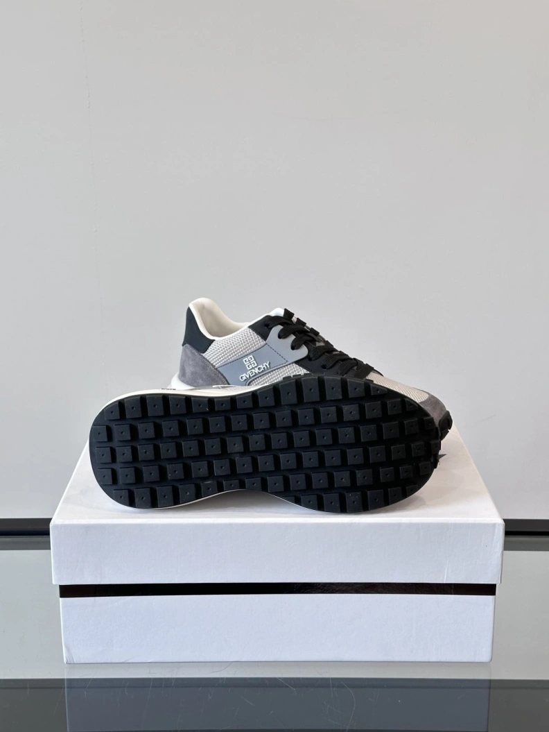 Gxvxnchy Sneakers SportInspired 151935
