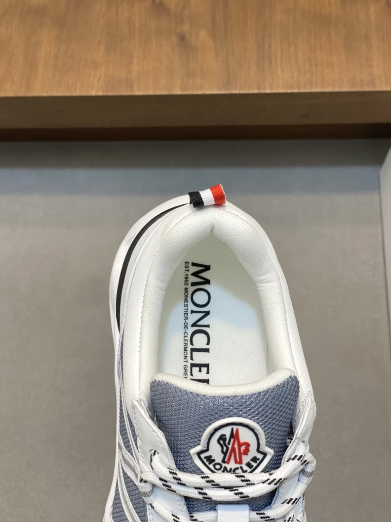 Flexible Mxnclxr Sneakers 197179