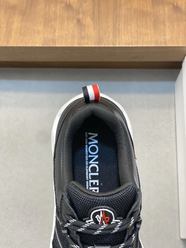 Mxnclxr Sneakers TopPick 197200