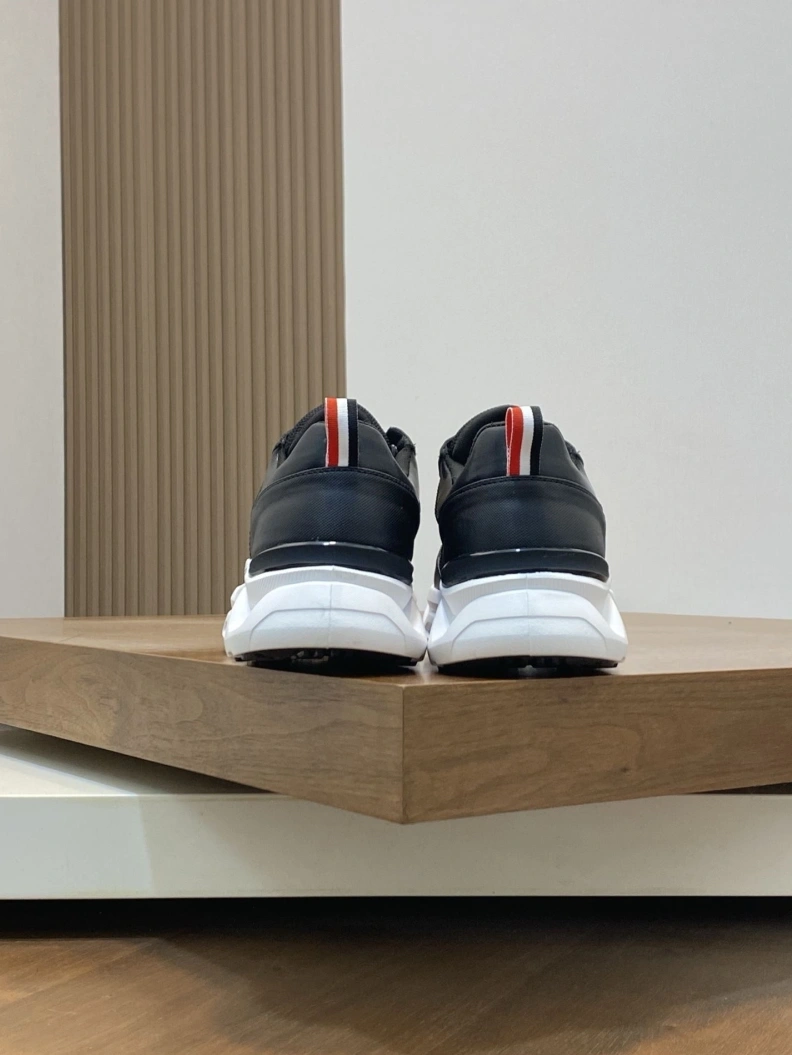 Mxnclxr Sneakers TopPick 197200
