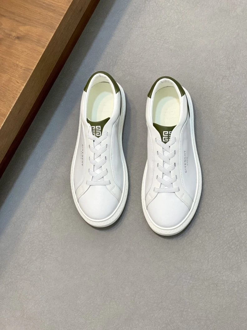 Affordable Gxvxnchy Sneakers 151940