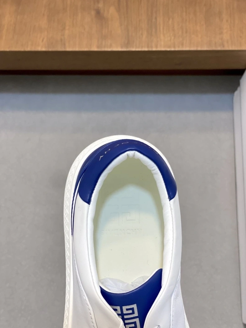 Efficient Gxvxnchy Sneakers 151933