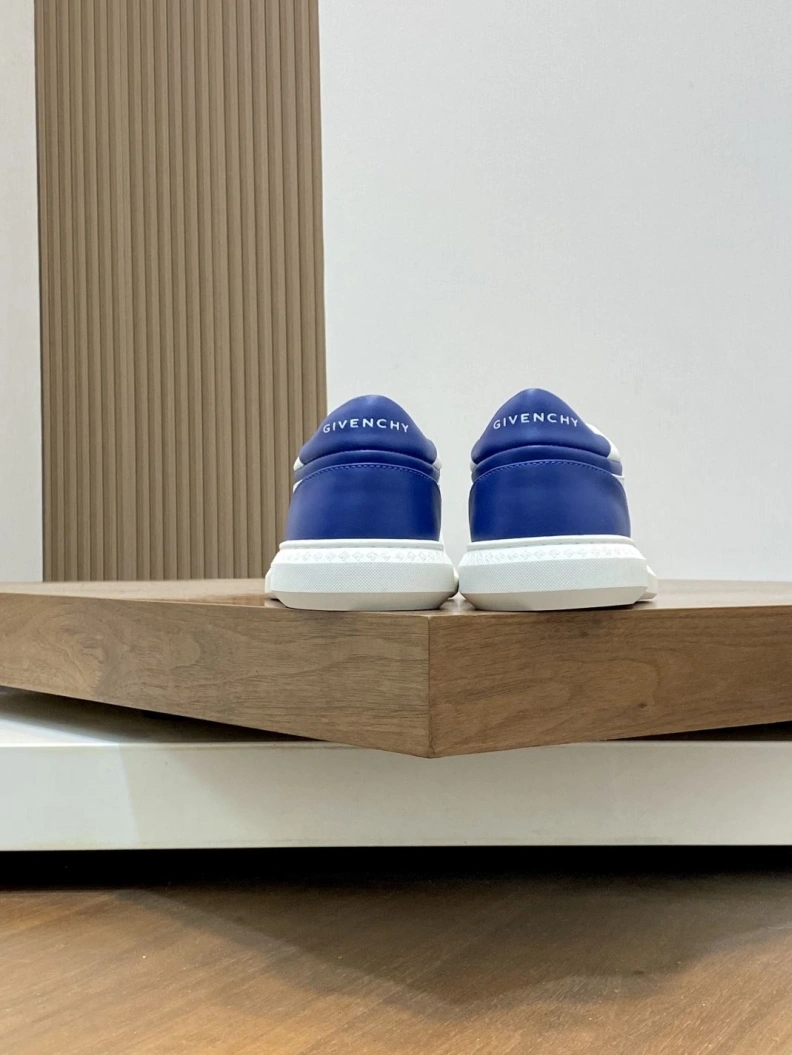 Efficient Gxvxnchy Sneakers 151933