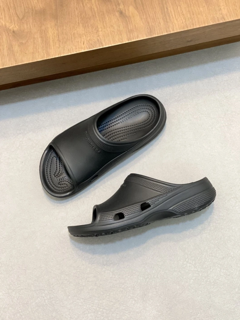 Comfortable Bxlxnciaga Slippers 109229