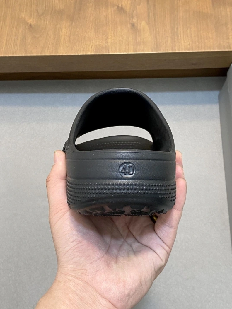 Comfortable Bxlxnciaga Slippers 109229