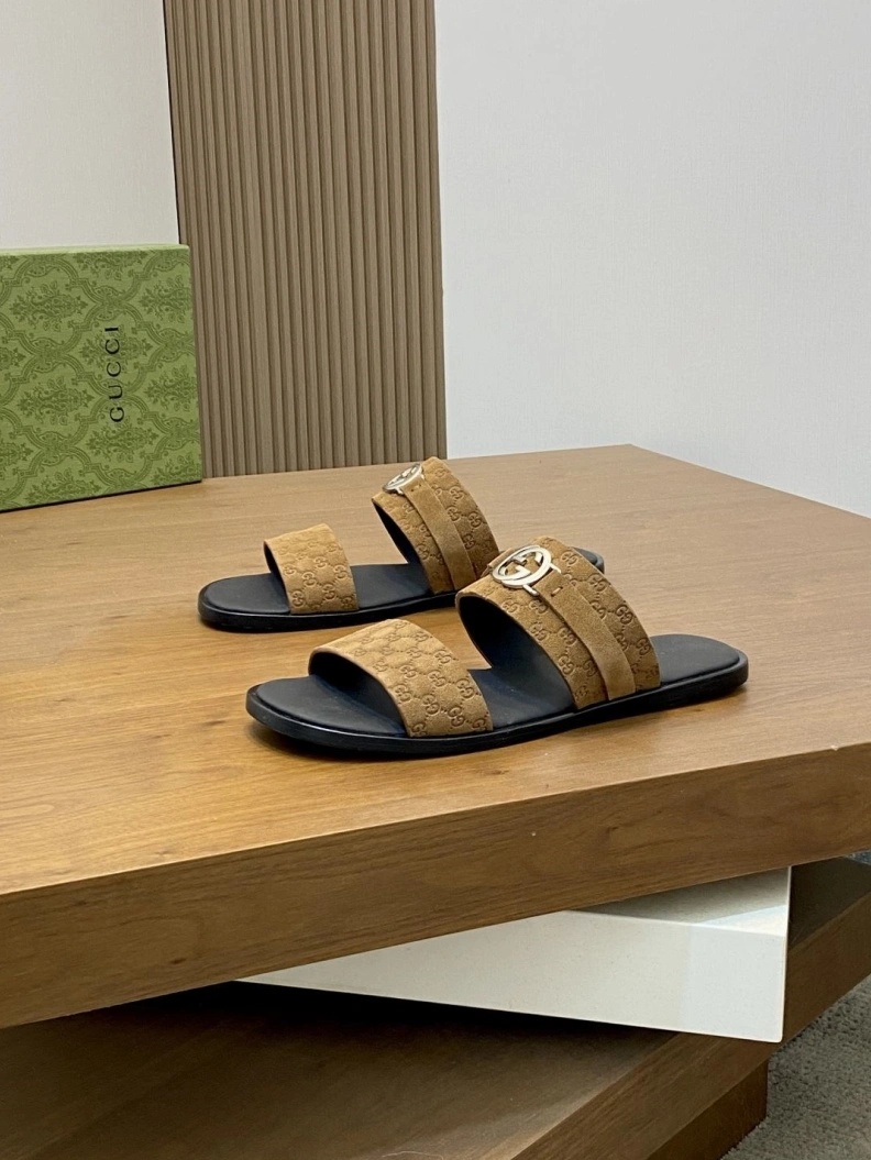 Sleek Gxccx Slippers 155306