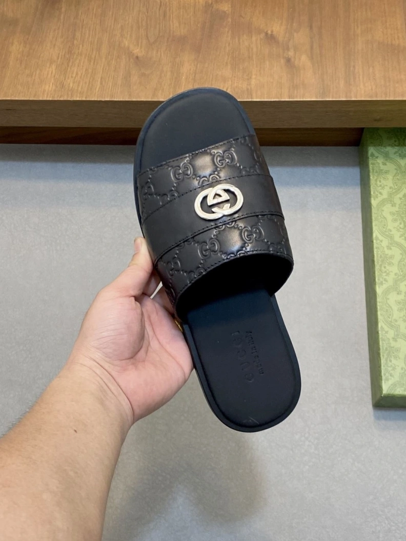 Affordable Gxccx Slippers 155307