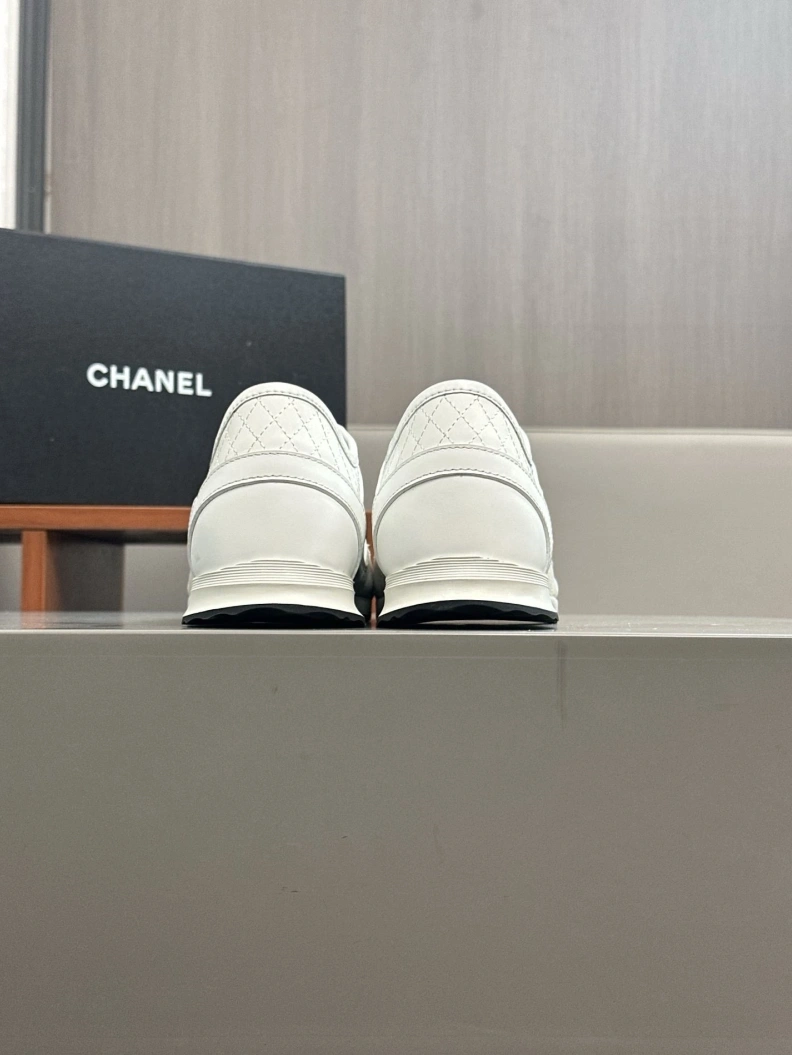 Unique Chxnxl Sneakers 118149