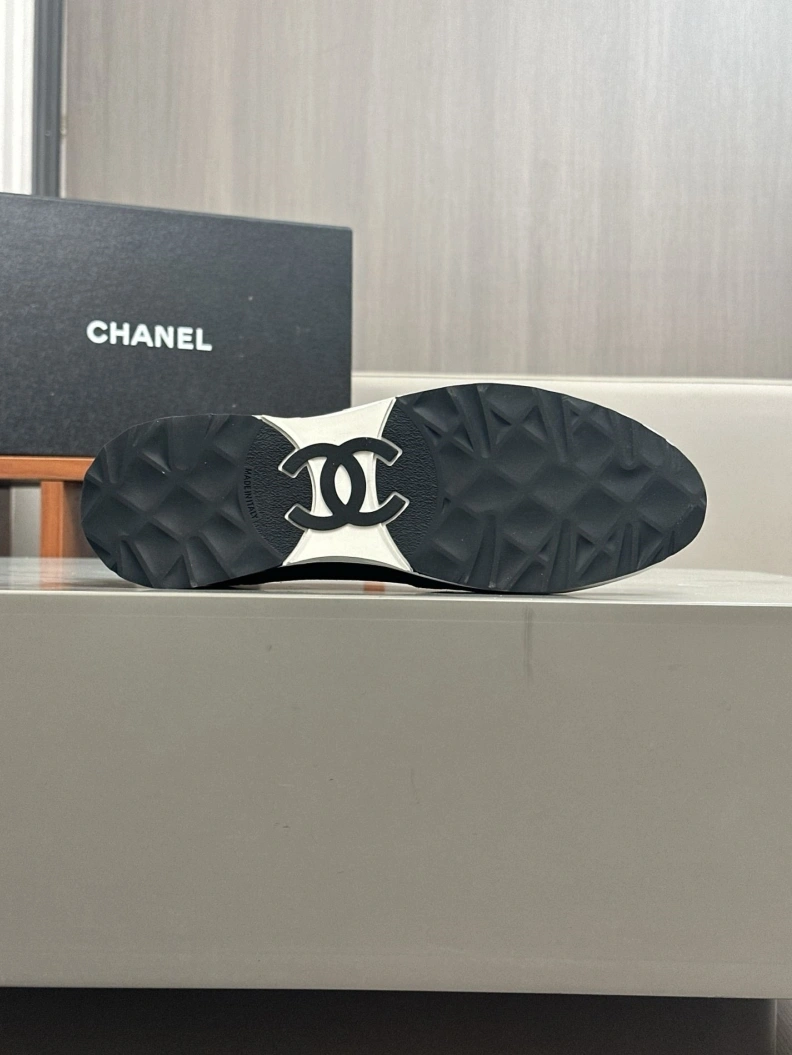 Unique Chxnxl Sneakers 118149