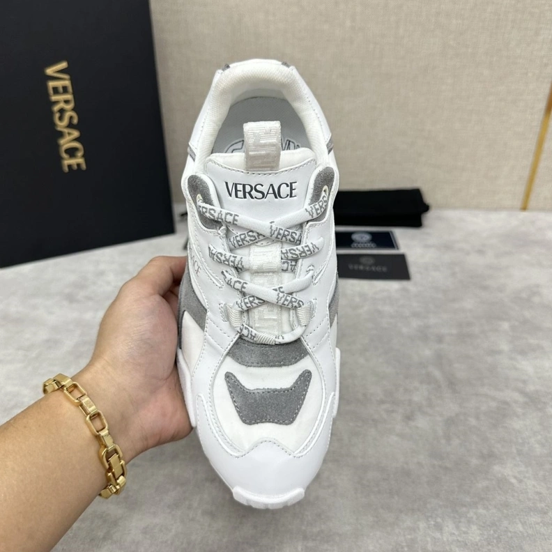 Lightweight Gxvxnchy Sneakers 152381