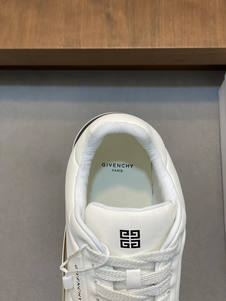 Gxvxnchy Sneakers HighQuality 152378