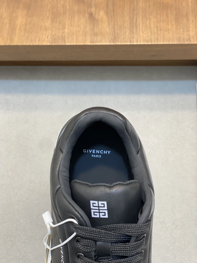 Gxvxnchy Sneakers Comfortable 152385