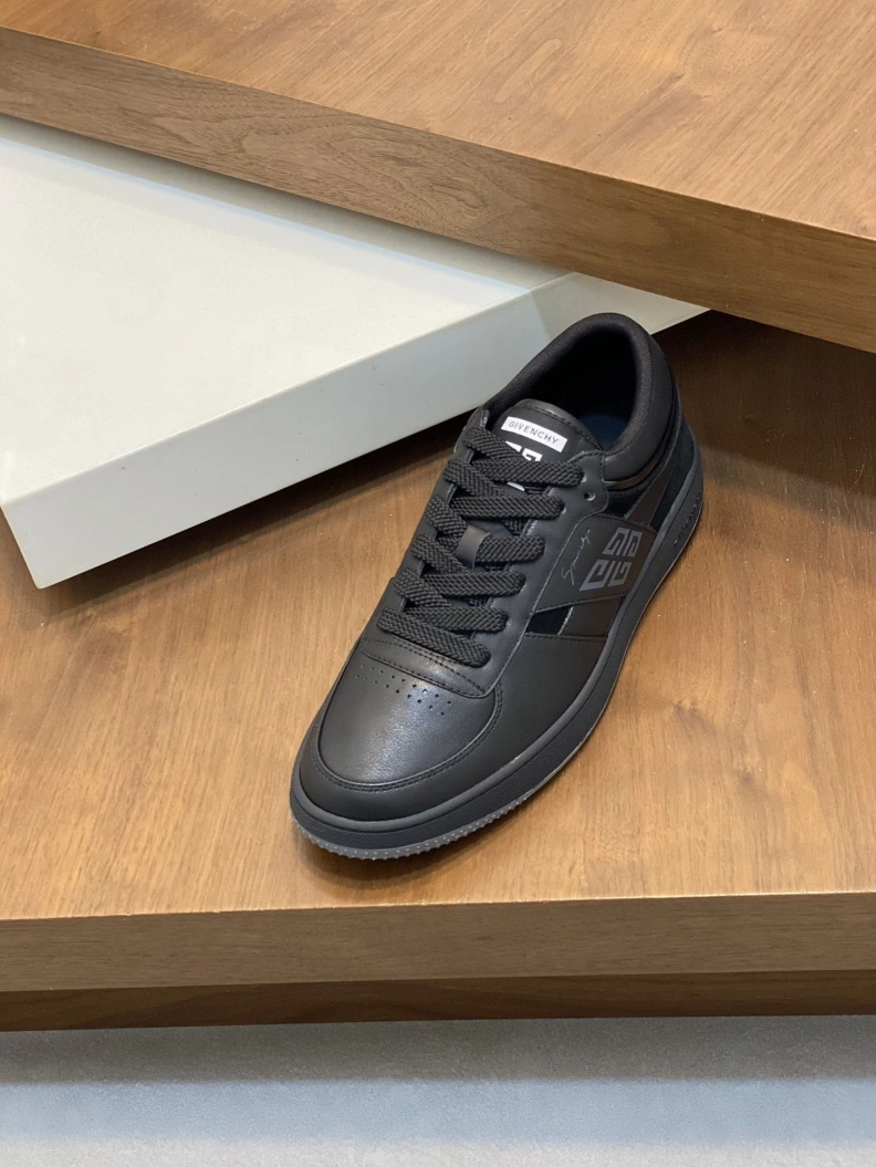 Gxvxnchy Sneakers Resilient 152377