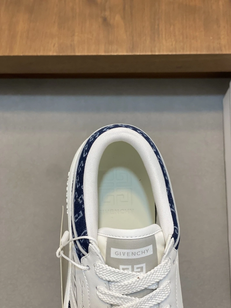 Gxvxnchy Sneakers AllSeason 152375
